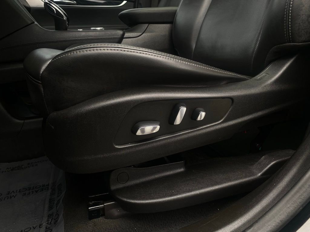 Used 2023 Cadillac XT6 Premium Luxury image 11