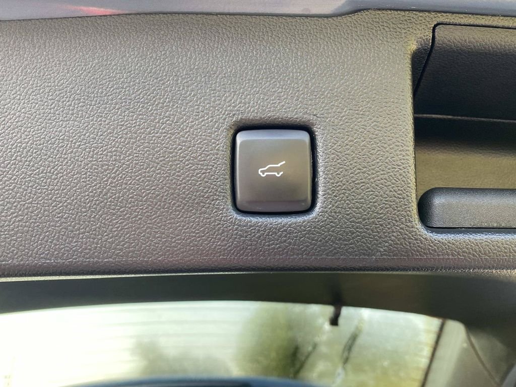 Certified 2024 Ford Escape Active AWD/4WD image 9