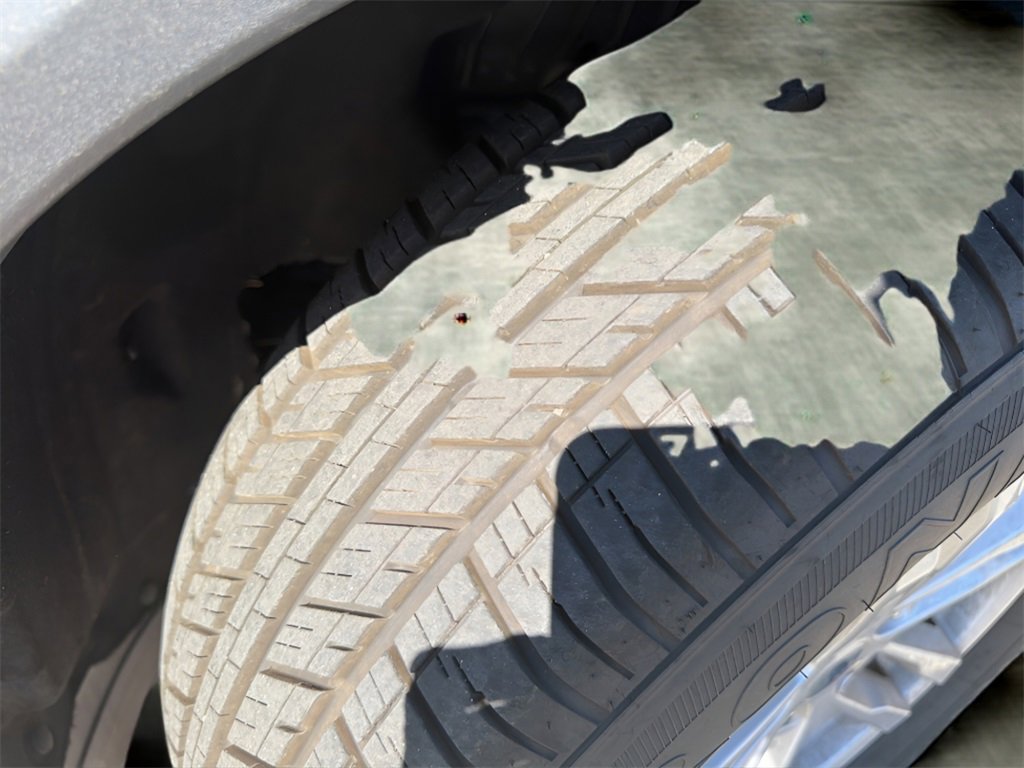 Certified 2024 Ford Explorer XLT w/ Equipment Group 202A image 26