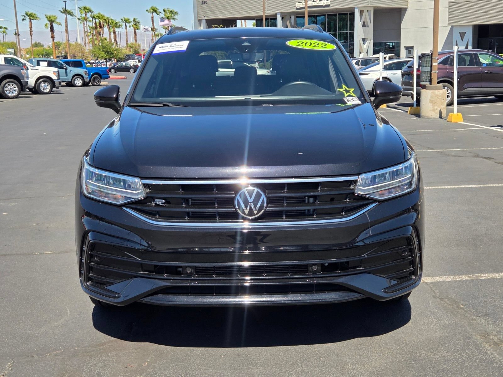 Used 2022 Volkswagen Tiguan SE R-Line FWD image 8