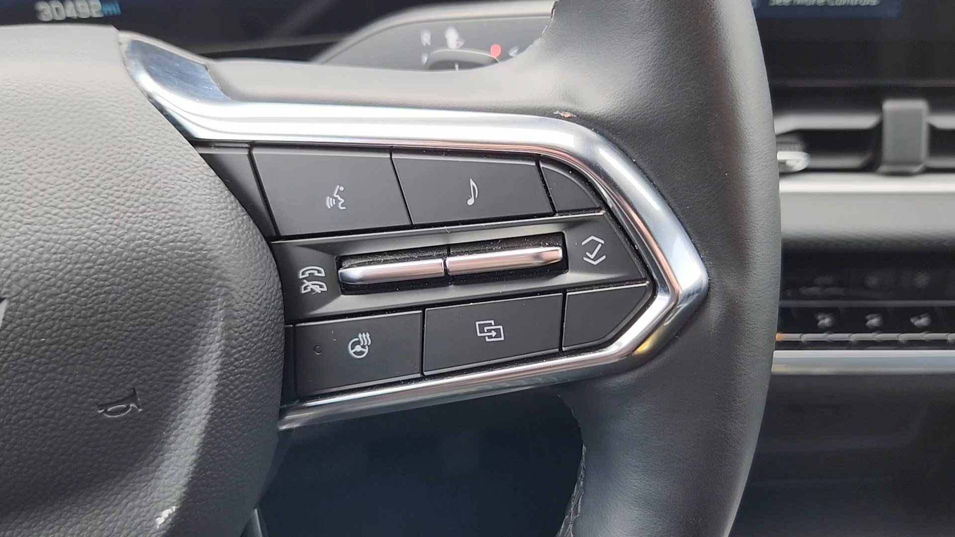 Used 2025 Chevrolet Equinox LT w/ Convenience Package II AWD/4WD image 13
