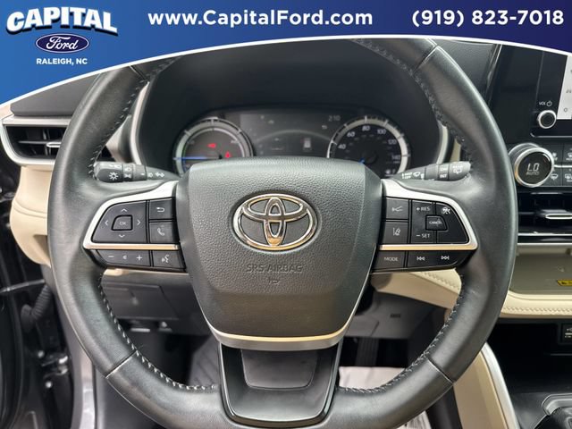 Used 2024 Toyota Highlander XLE AWD/4WD image 25