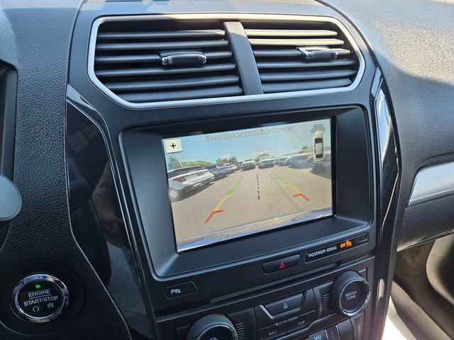Certified 2018 Ford Explorer XLT w/ Equipment Group 202A AWD/4WD image 9
