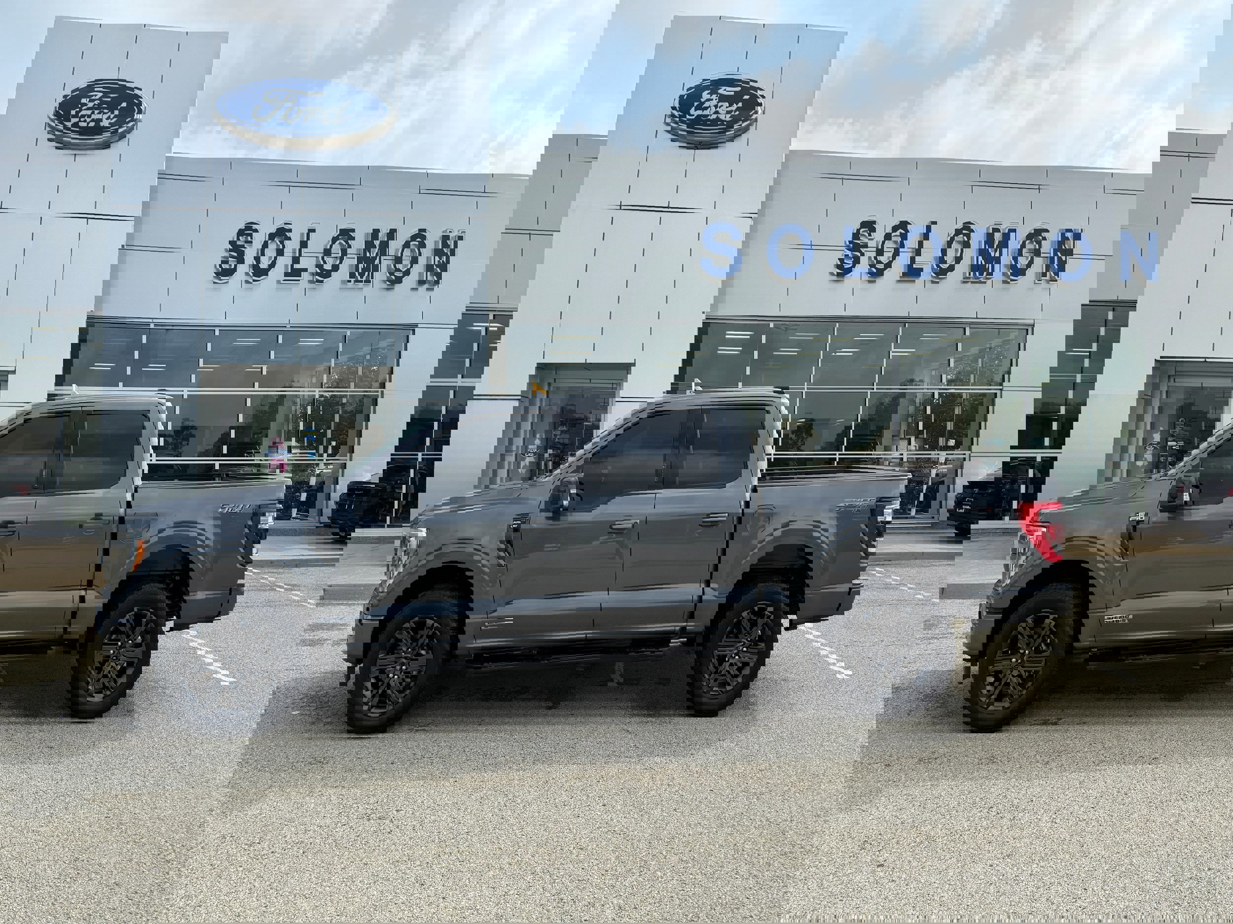 Certified 2023 Ford F150 Lariat w/ Equipment Group 502A High image 5