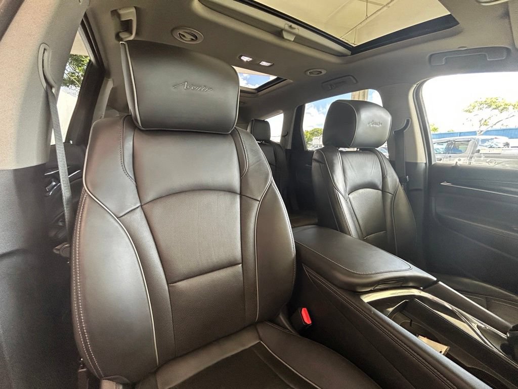 Used 2020 Buick Enclave Avenir w/ Avenir Technology Package FWD image 29