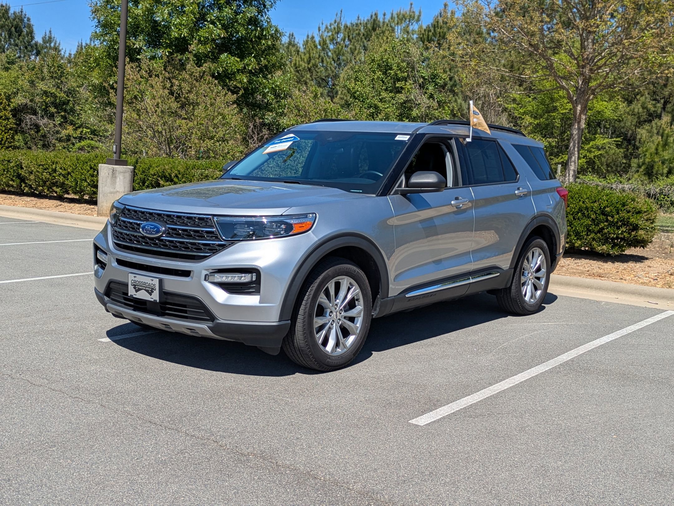Certified 2024 Ford Explorer XLT w/ Equipment Group 202A AWD/4WD image 8