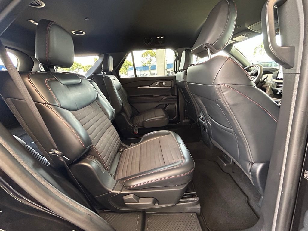 Certified 2026 Ford Explorer ST-Line w/ ST-Line Street Pack RWD image 30