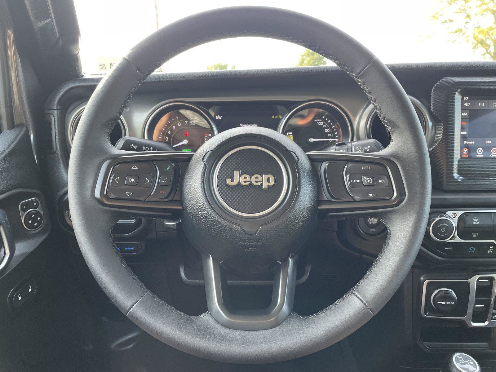 Used 2023 Jeep Wrangler Unlimited AWD/4WD image 12