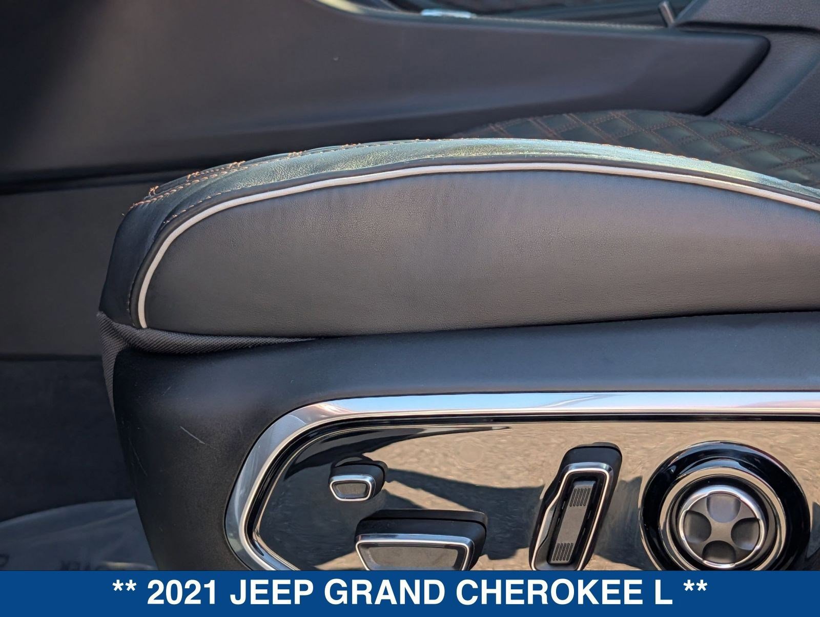 Used 2021 Jeep Grand Cherokee L Summit image 23