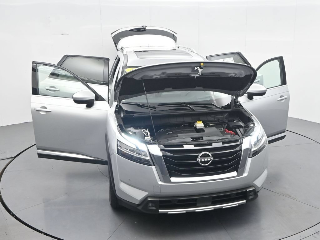 Used 2023 Nissan Pathfinder Platinum AWD/4WD image 48