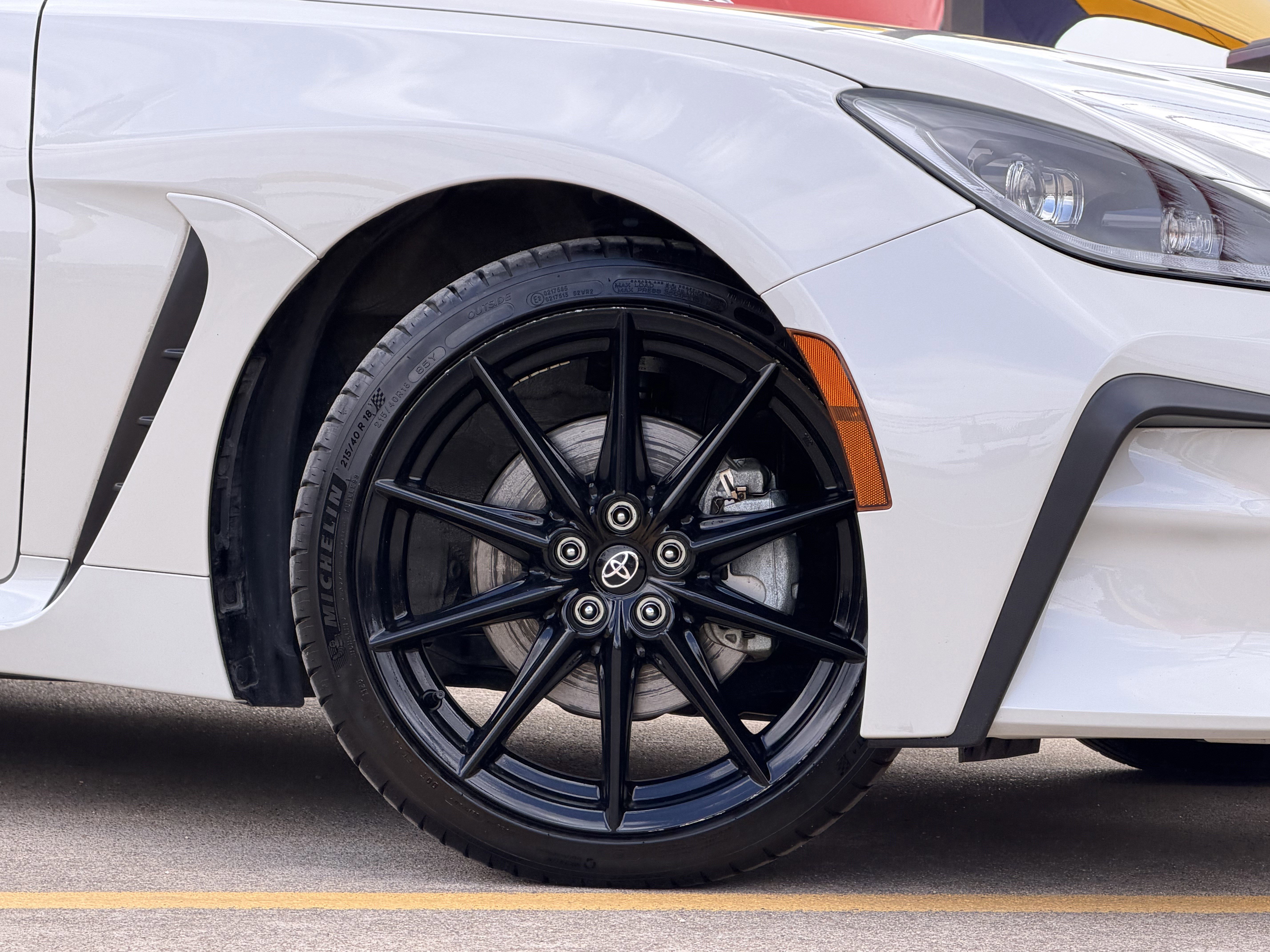 Used 2025 Toyota GR86 Premium w/ ALL Weather Mat Package (TMS) image 9