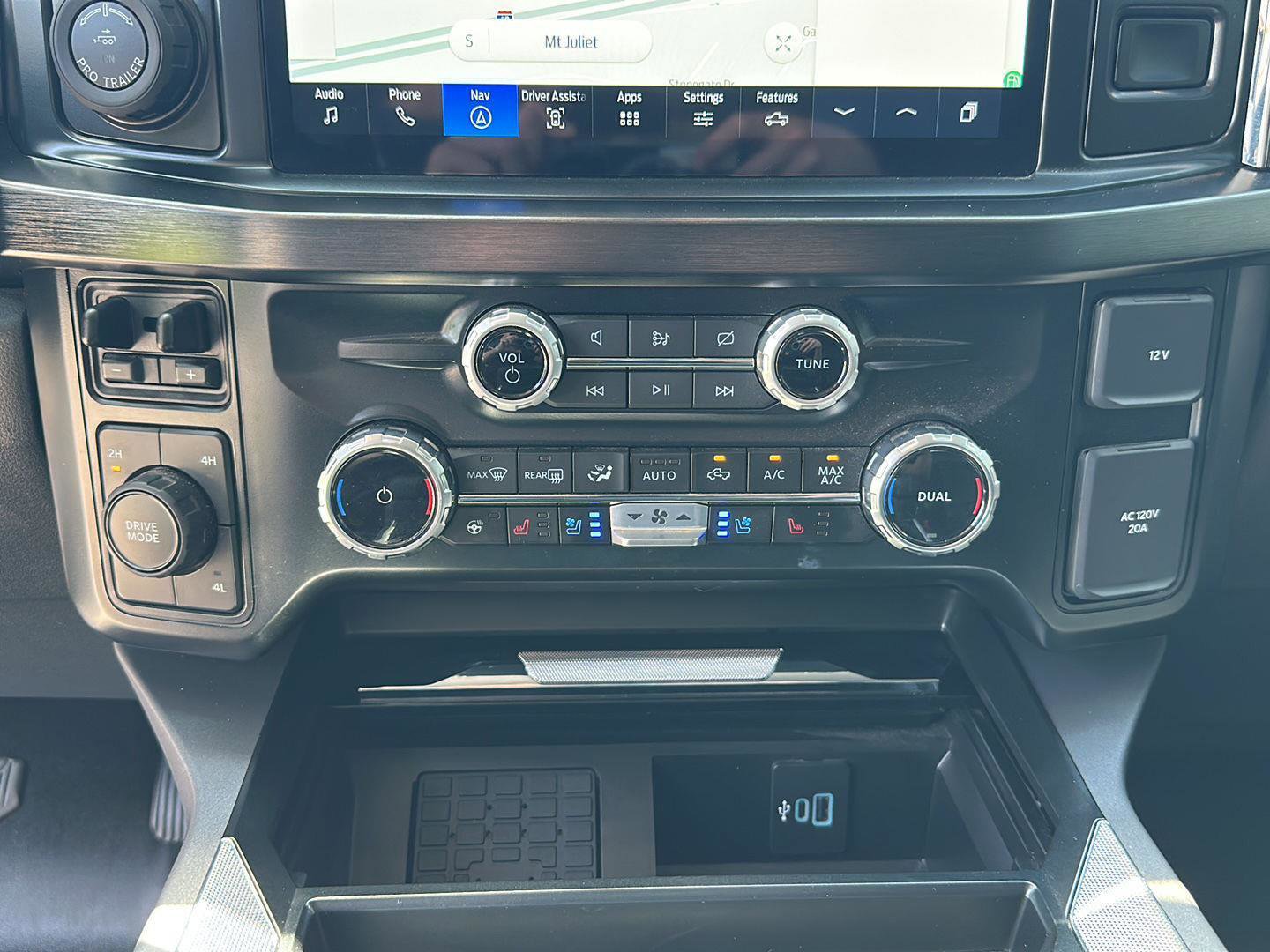 Certified 2023 Ford F250 Lariat w/ Lariat Ultimate Package AWD/4WD image 22