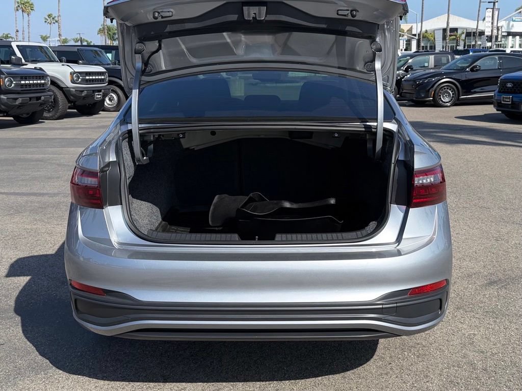Used 2025 Volkswagen Jetta S FWD image 10