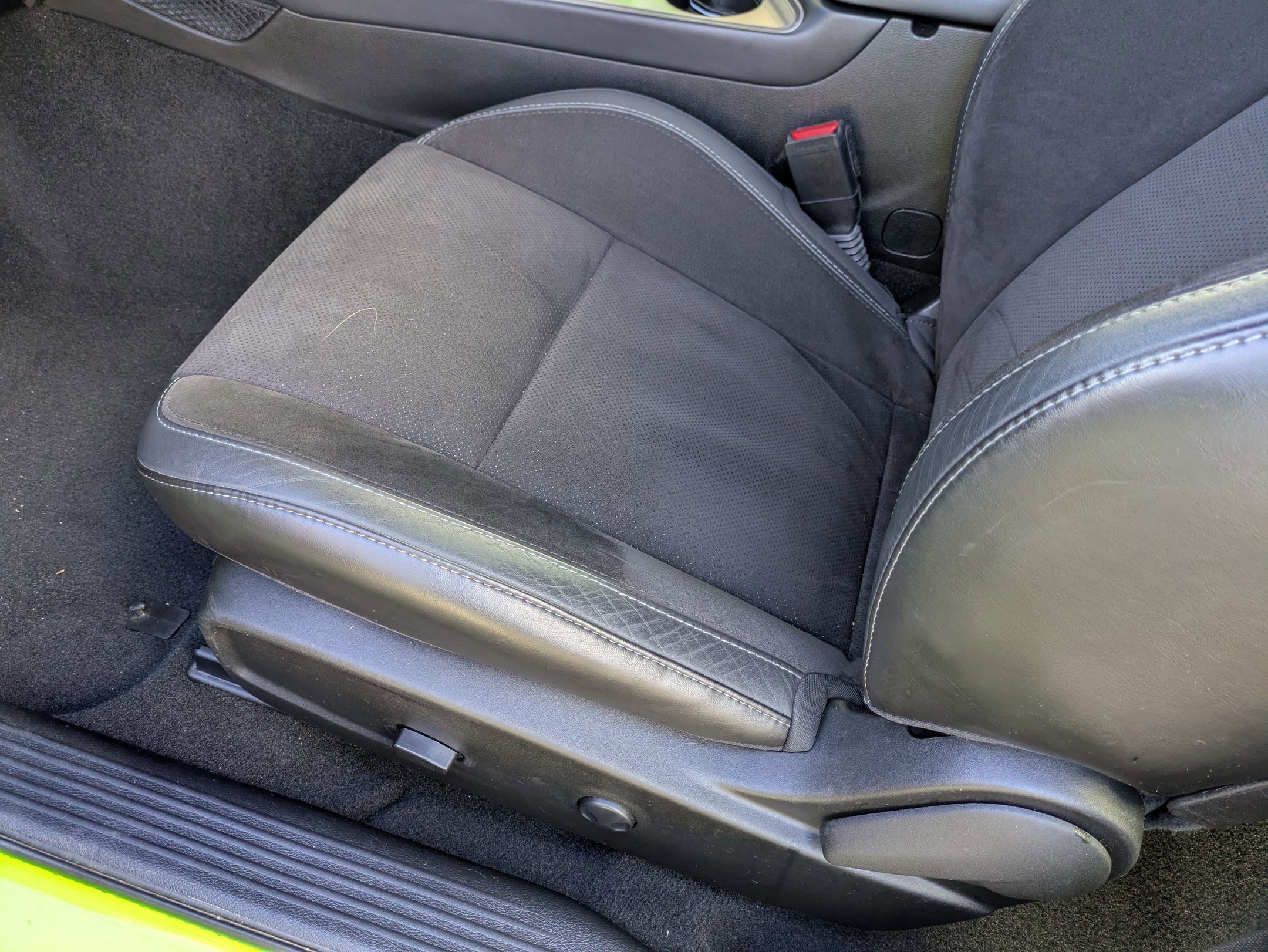 Used 2023 Dodge Challenger GT w/ Plus Package image 13