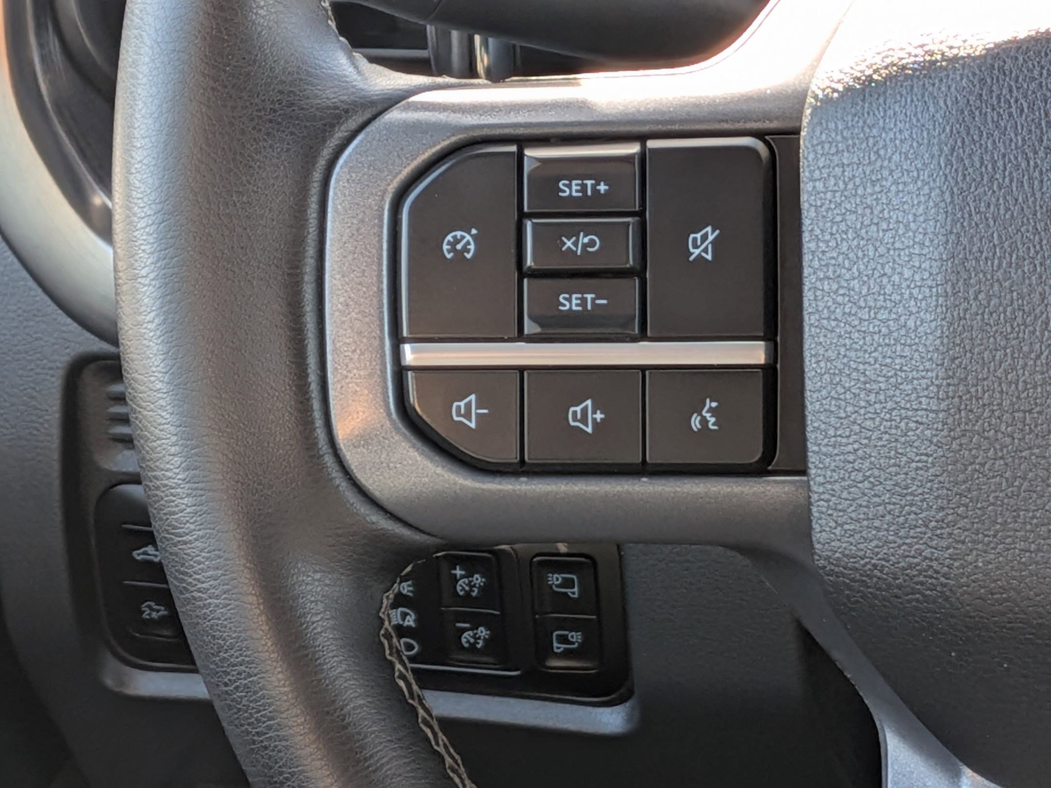 Certified 2025 Ford F250 Lariat AWD/4WD image 19