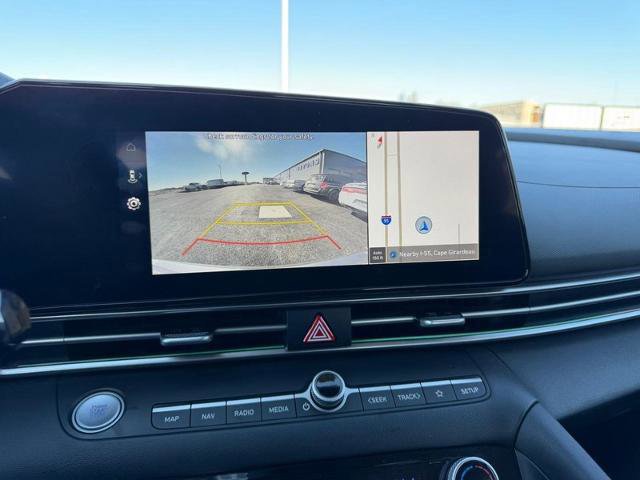 Used 2024 Hyundai Elantra SEL image 21