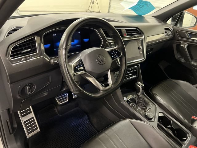 Used 2022 Volkswagen Tiguan SE R-Line AWD/4WD image 12