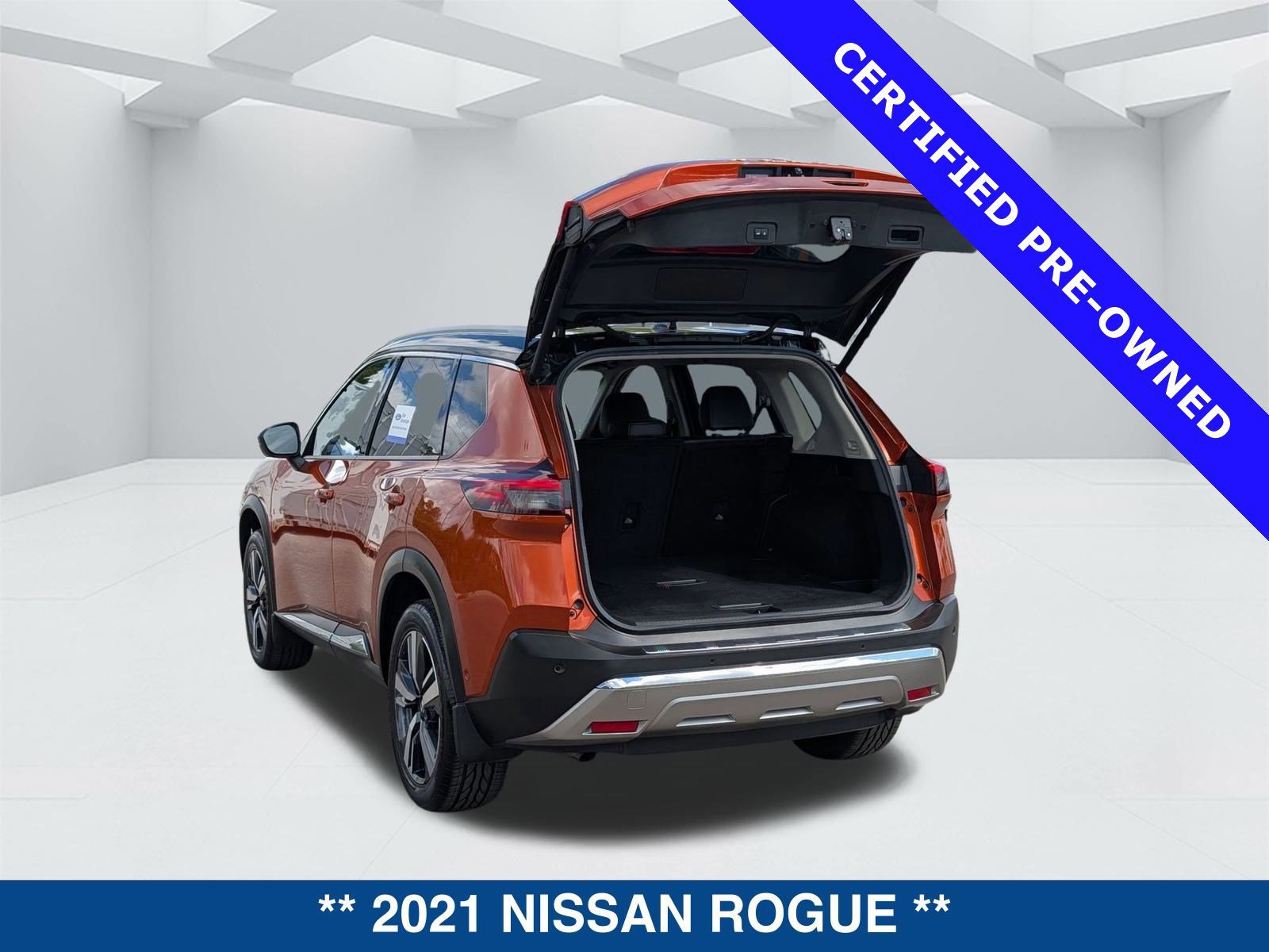 Used 2021 Nissan Rogue Platinum image 3