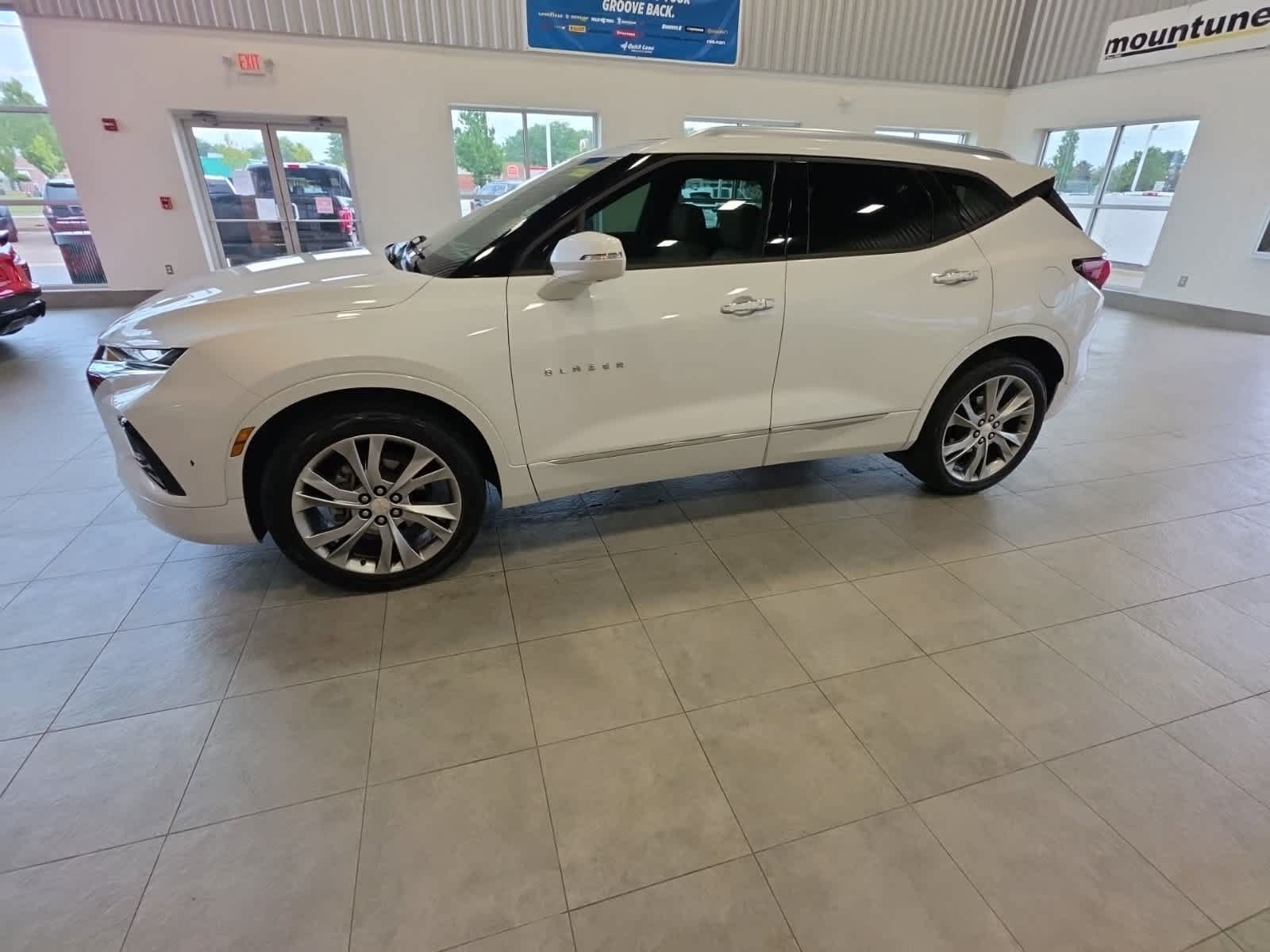 Used 2020 Chevrolet Blazer Premier w/ Driver Confidence II Package AWD/4WD image 18