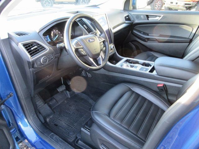 Certified 2022 Ford Edge SEL w/ Convenience Package AWD/4WD image 3