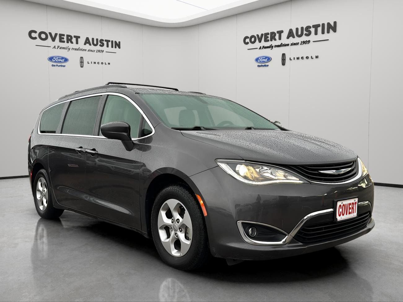 Used 2018 Chrysler Pacifica Touring Plus image 7