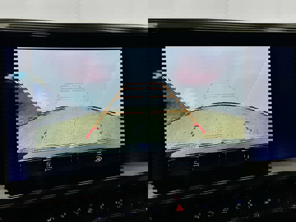 Used 2025 Chevrolet Silverado 1500 LT image 26