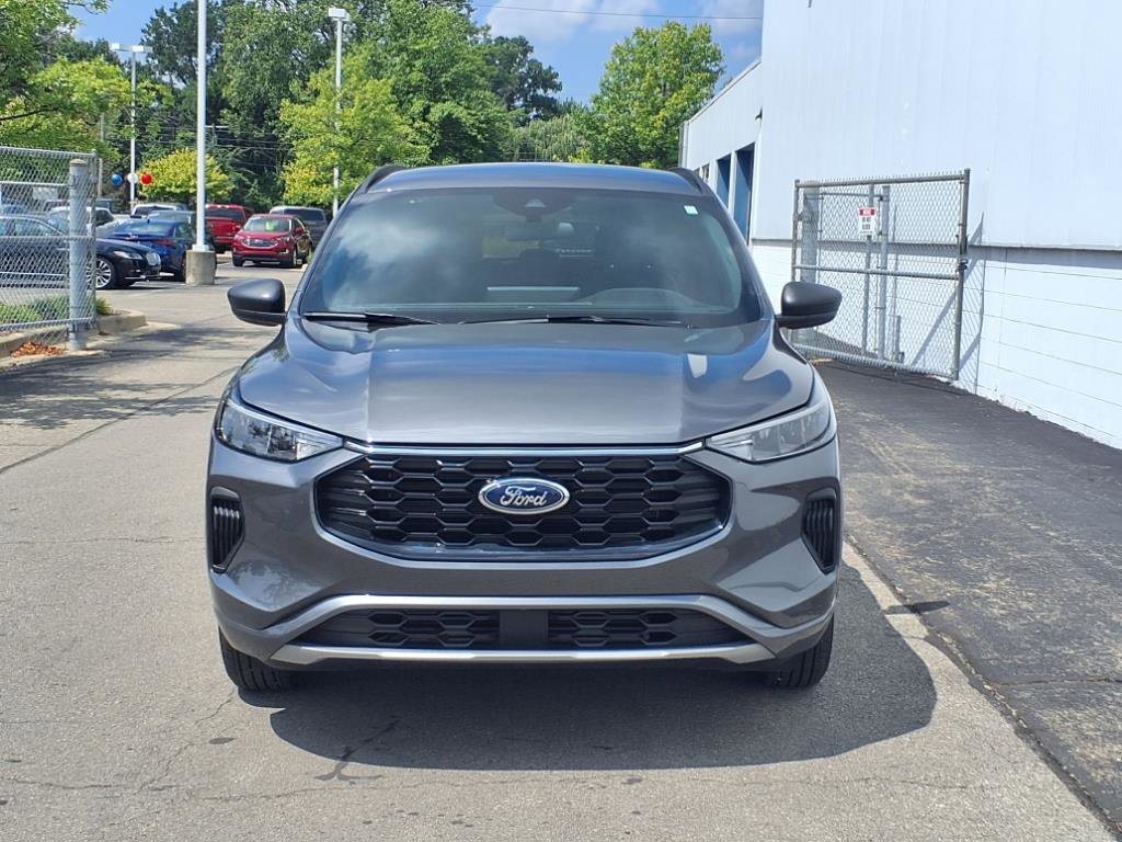 Certified 2023 Ford Escape ST-Line w/ Tech Pack #1 image 6
