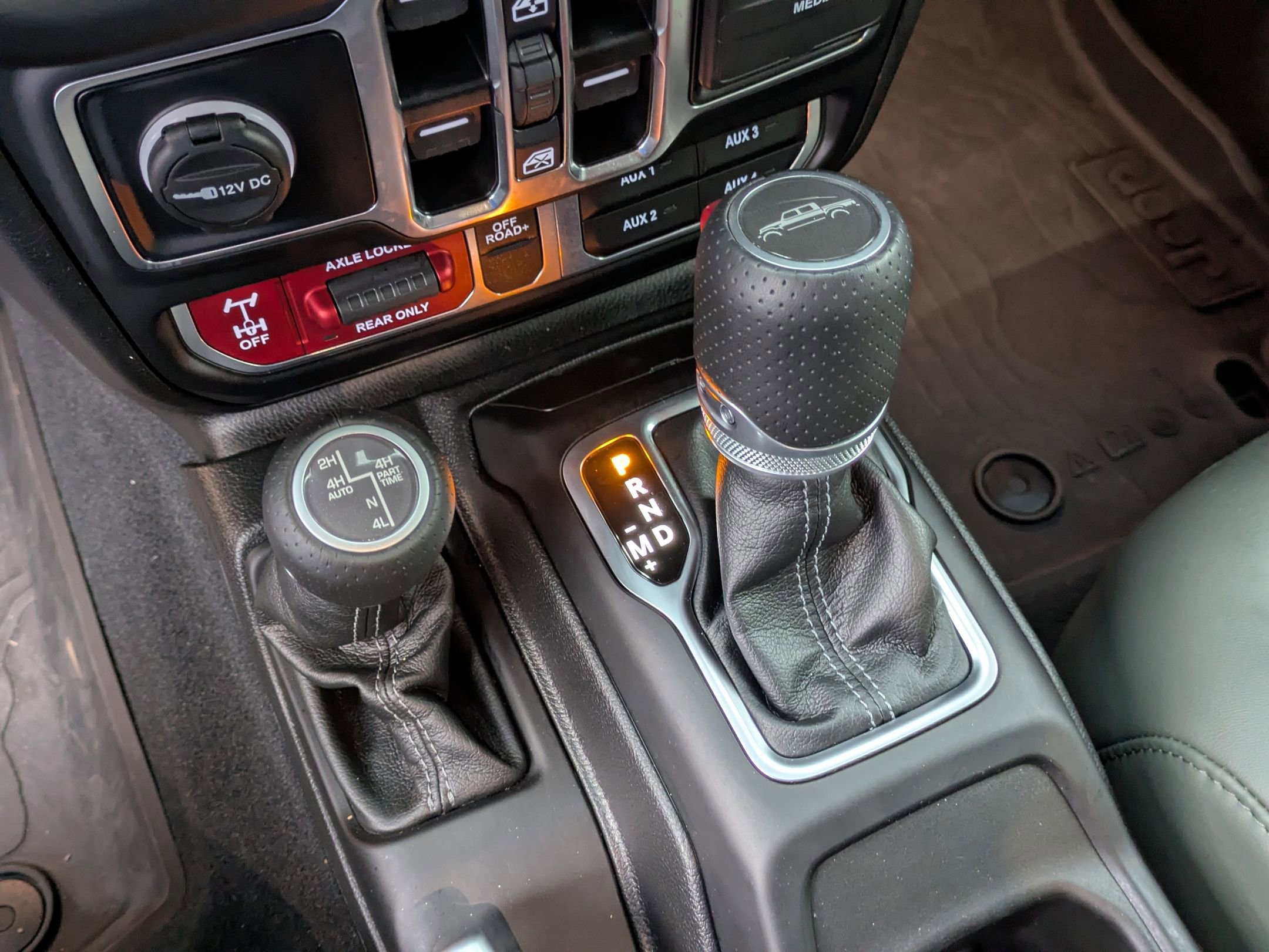 Used 2024 Jeep Gladiator Mojave image 28