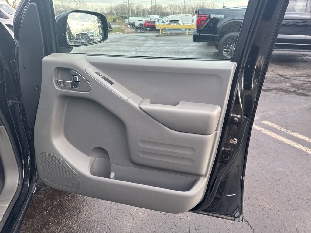 Used 2021 Nissan Frontier SV image 27