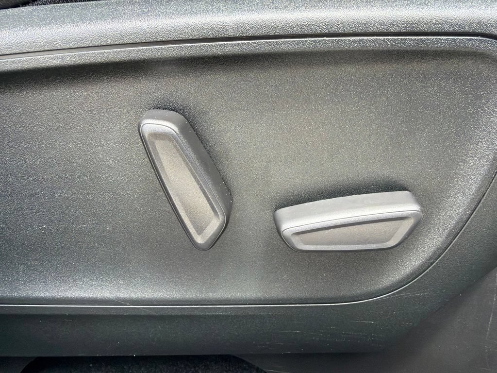Certified 2022 Ford Escape Titanium w/ Titanium Elite Package FWD image 31