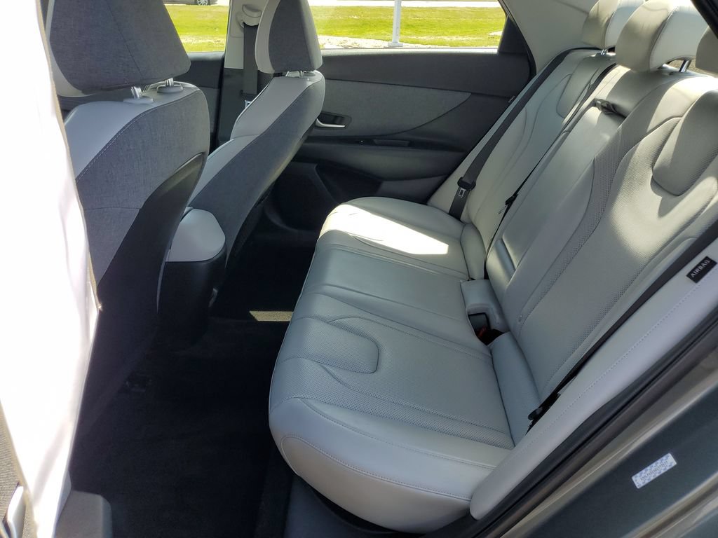 Used 2024 Hyundai Elantra Limited FWD image 27