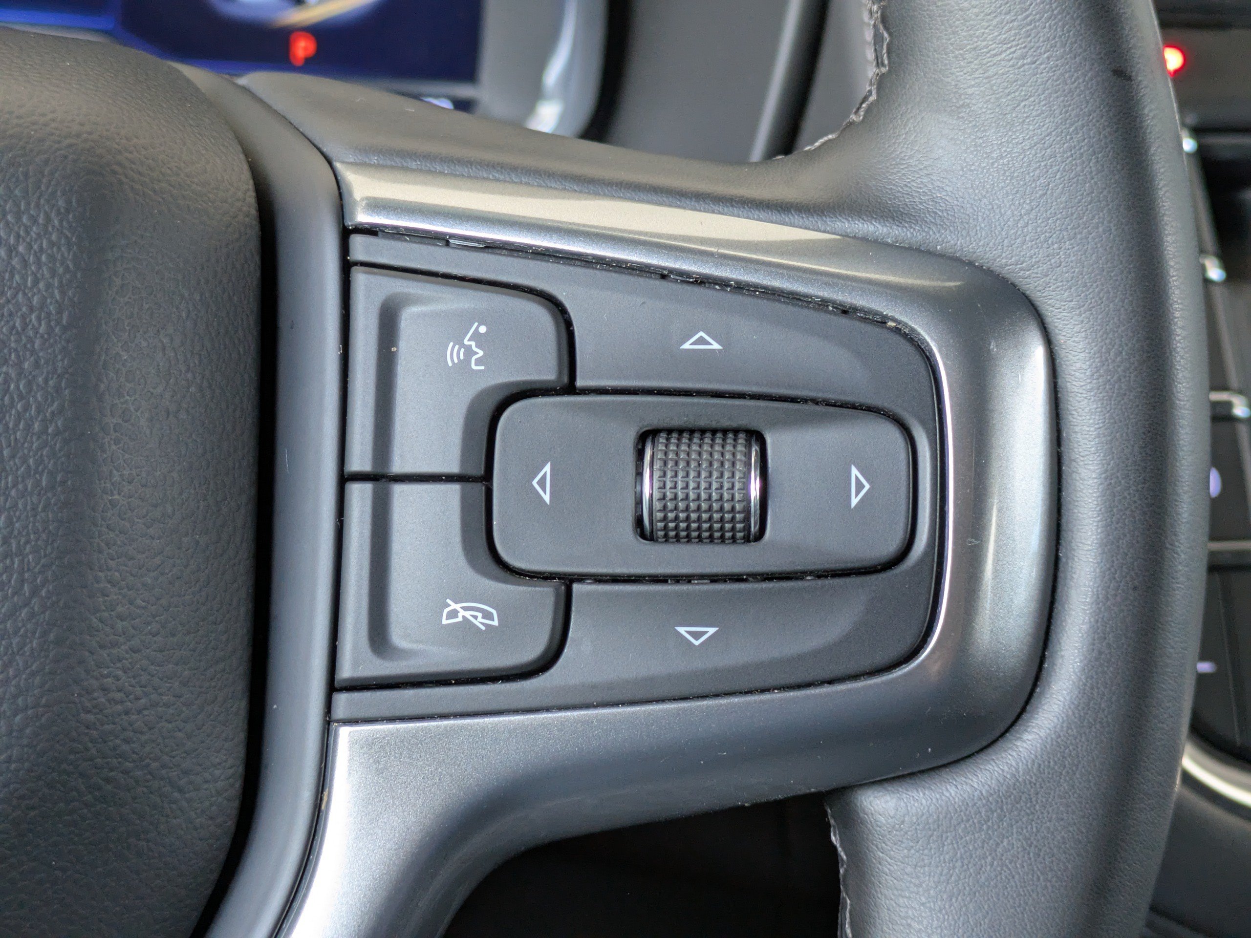 Used 2024 Chevrolet Tahoe LT RWD image 29