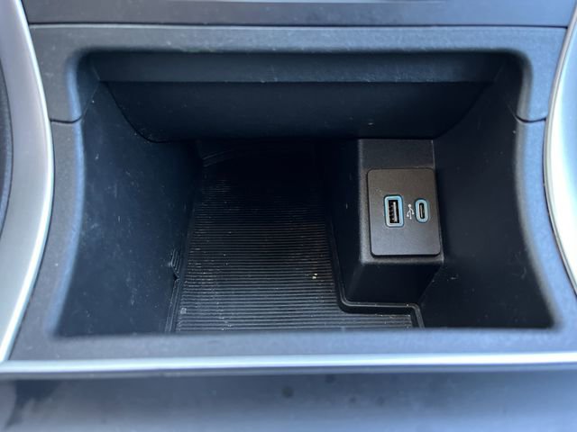 Certified 2024 Ford Edge SE image 32