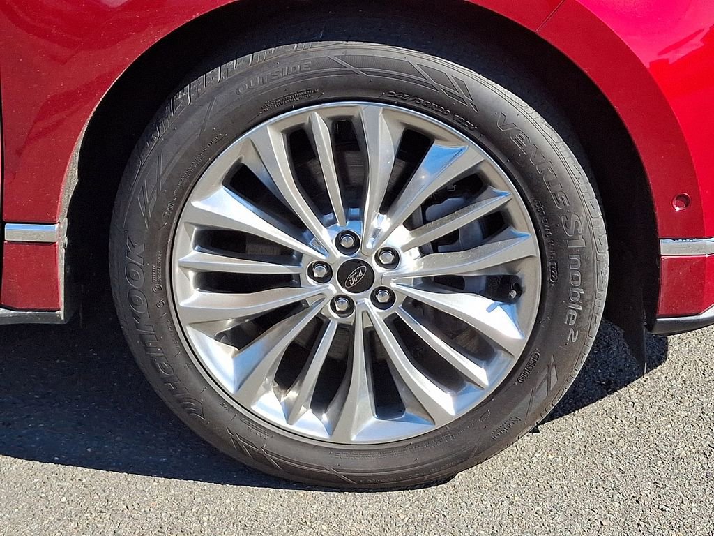Certified 2023 Ford Edge Titanium w/ Equipment Group 301A AWD/4WD image 8