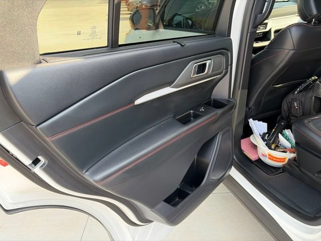 Certified 2025 Ford Explorer ST-Line w/ Premium Package AWD/4WD image 27