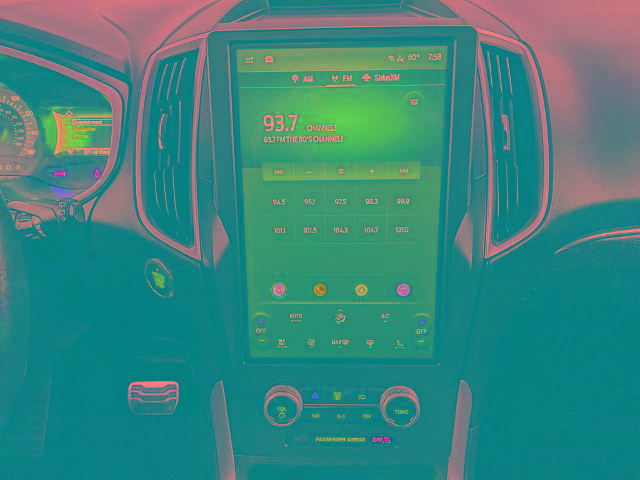 Certified 2021 Ford Edge ST-Line image 8