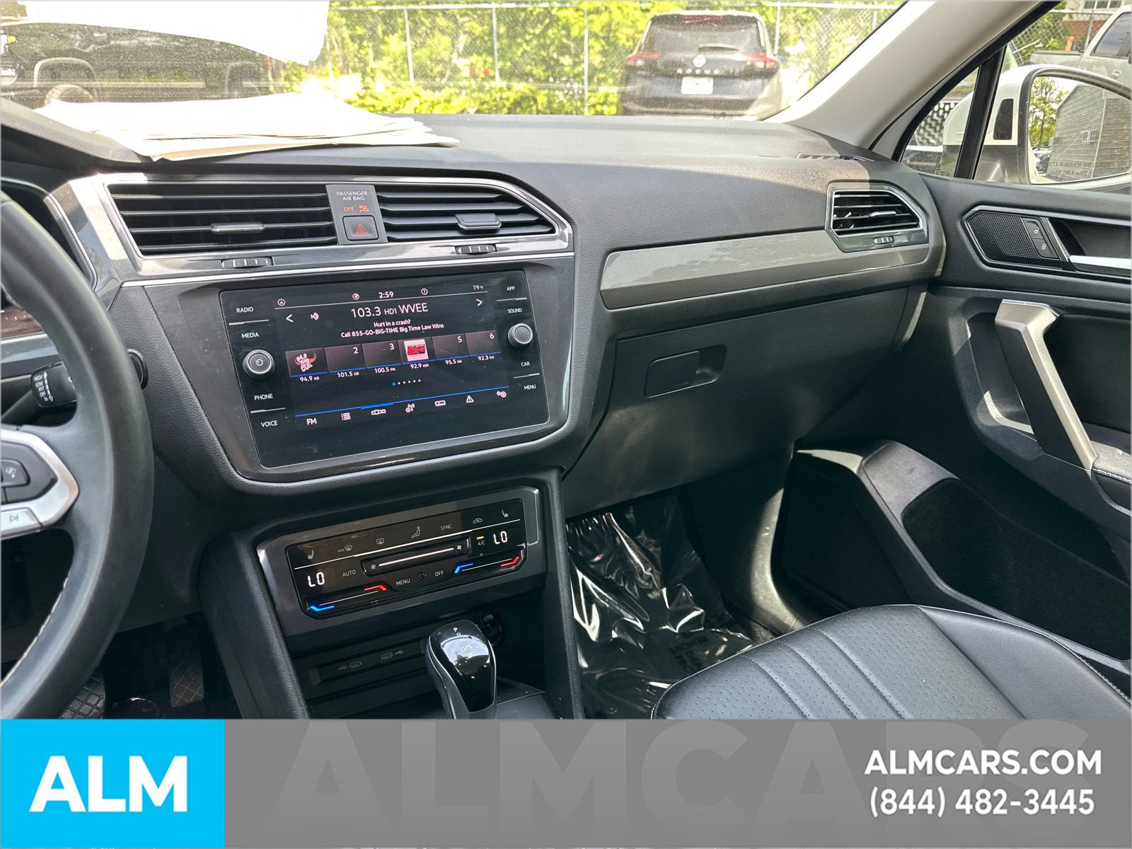 Used 2022 Volkswagen Tiguan SE FWD image 34