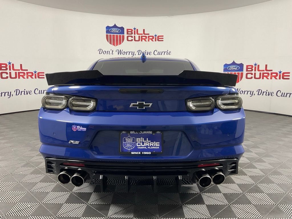 Used 2020 Chevrolet Camaro LT RWD image 4