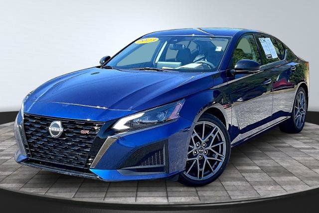 Used 2023 Nissan Altima 2.0 SR FWD image 12