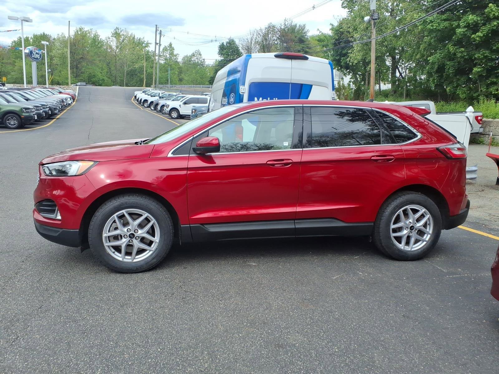 Certified 2024 Ford Edge SEL w/ Convenience Package AWD/4WD image 5