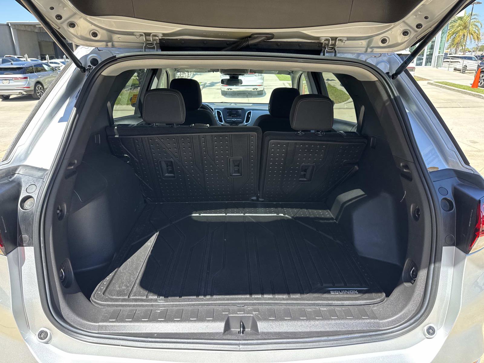 Used 2022 Chevrolet Equinox LS w/ LS Convenience Package image 9