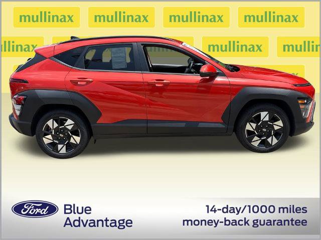 Used 2024 Hyundai Kona SEL FWD image 2
