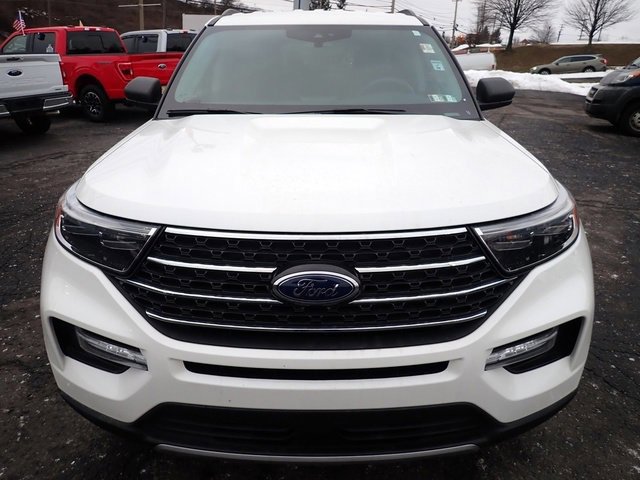 Certified 2022 Ford Explorer XLT w/ Equipment Group 202A image 8