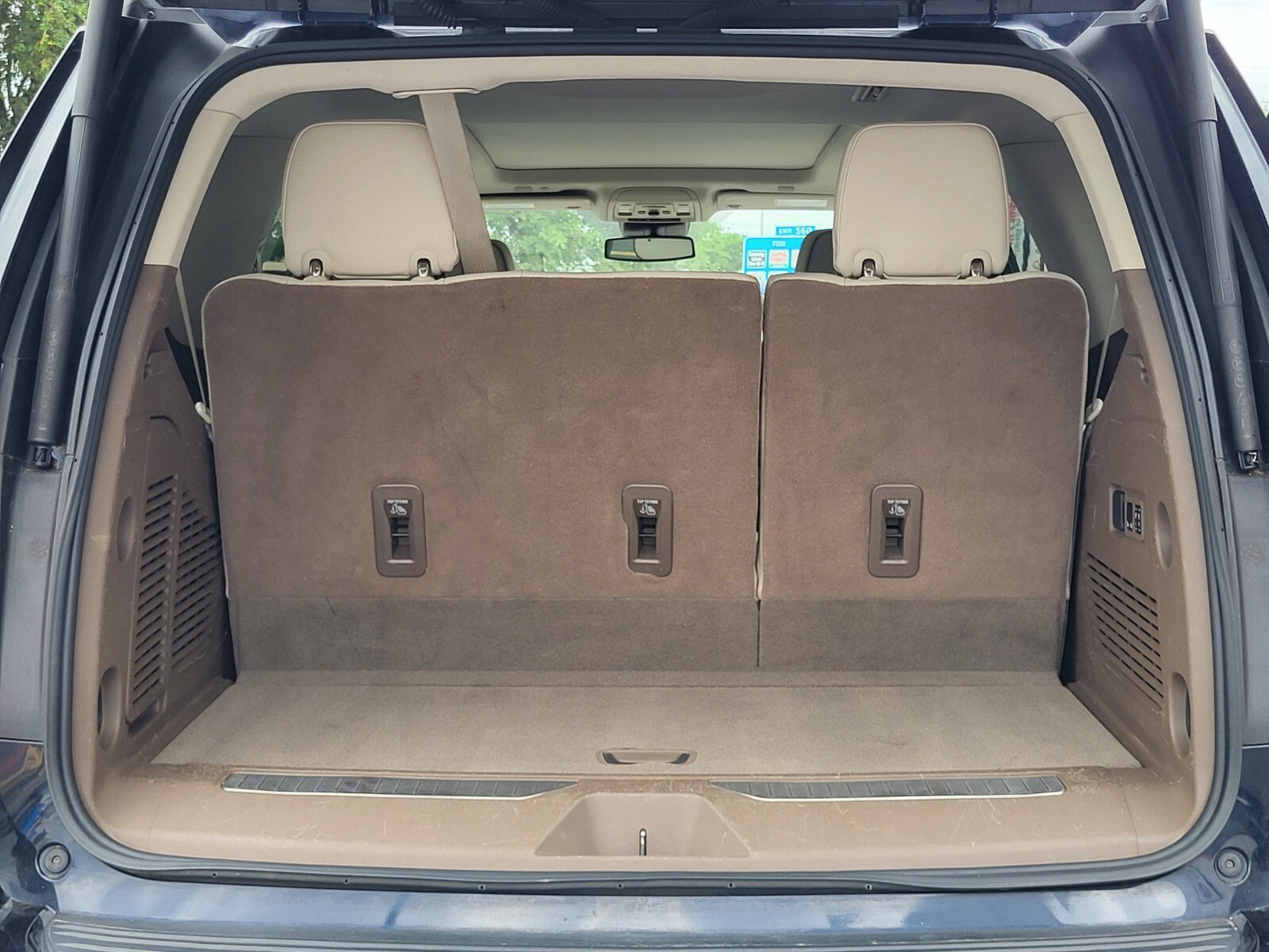 Used 2023 GMC Yukon Denali w/ Max Trailering Package image 32