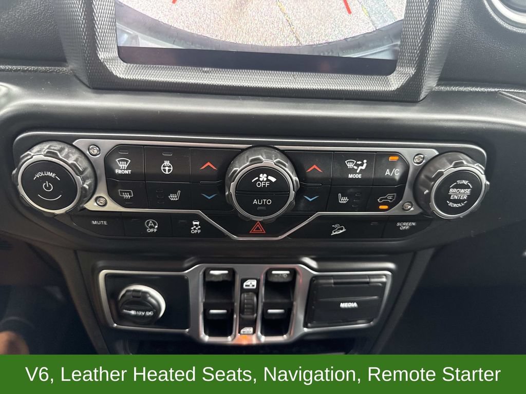 Used 2018 Jeep Wrangler Unlimited Sahara AWD/4WD image 23