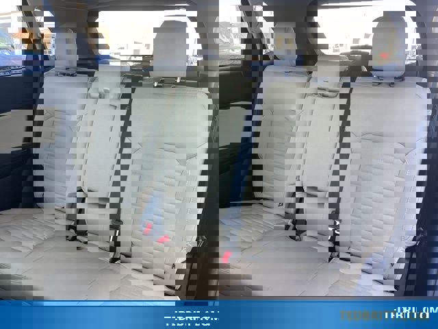 Certified 2024 Ford Edge SE image 13