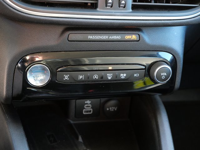 Certified 2024 Ford Escape Platinum AWD/4WD image 21