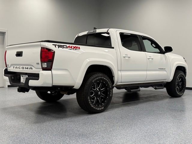 Used 2019 Toyota Tacoma TRD Sport AWD/4WD image 13