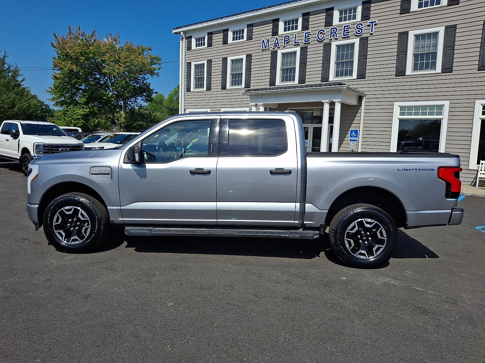 Certified 2023 Ford F150 Lightning XLT AWD/4WD image 8