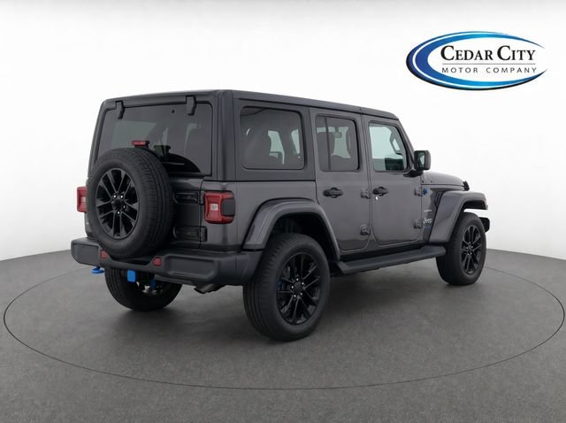 Used 2022 Jeep Wrangler Unlimited Sahara w/ Cold Weather Group AWD/4WD image 4